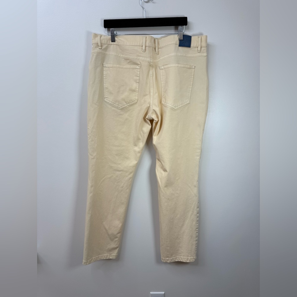 MUGSY Men’s Ivory Jeans size 40x32 - Picture 3 of 6